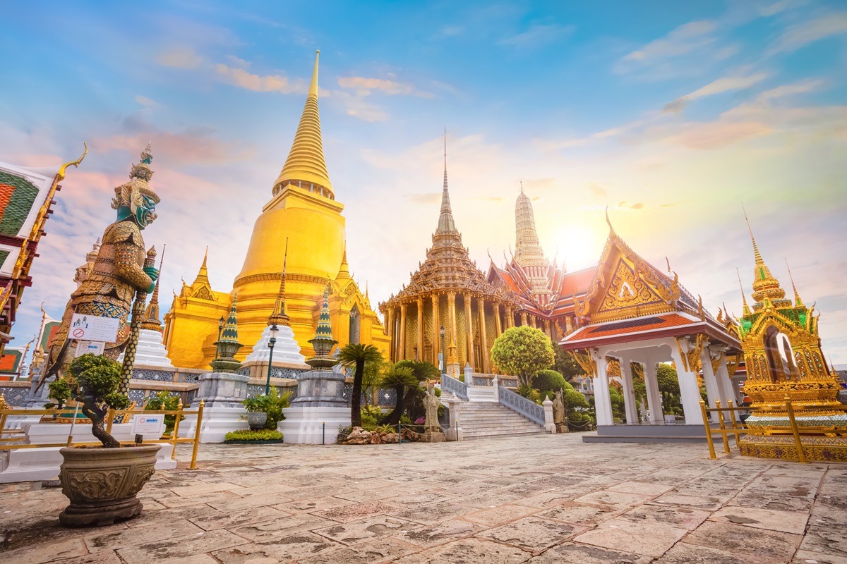 Panduan Wisata Tempat-Tempat Suci Dhamma di Thailand